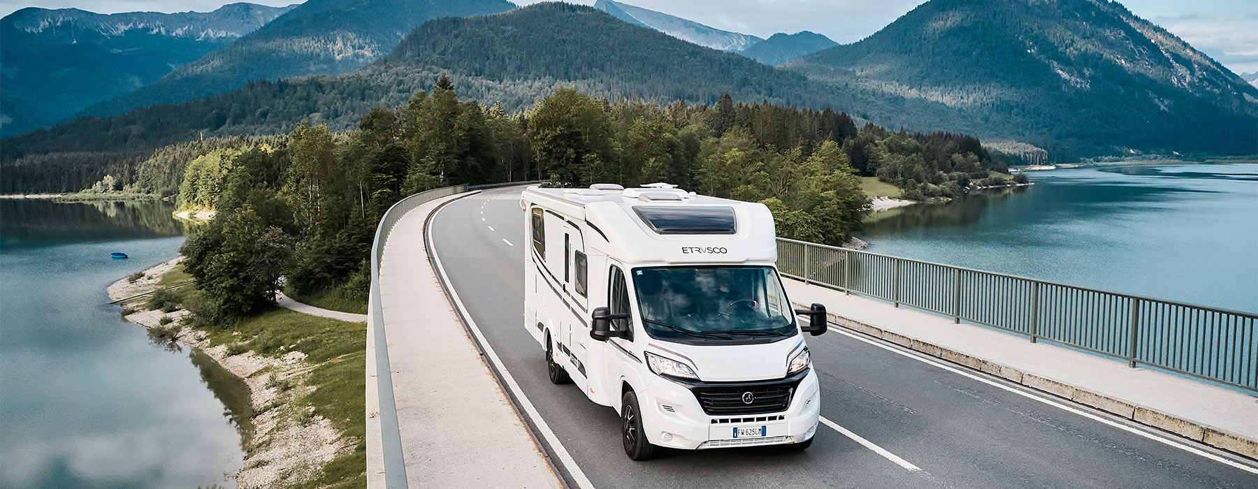 Wohnmobil ETRUSCO teilintegriert mieten